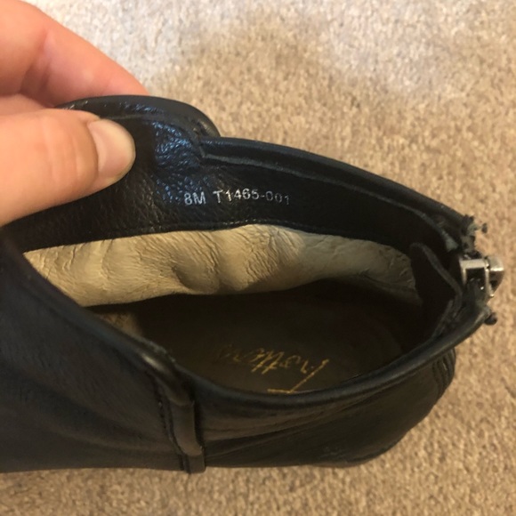 Trotters Black Ankle Booties Size 8 - Picture 3 of 4